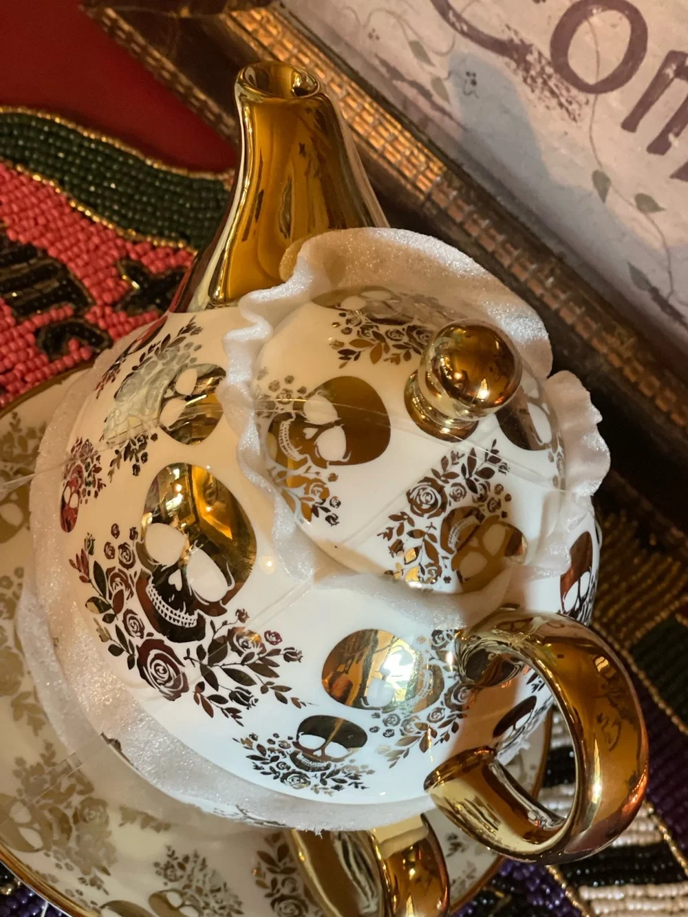 PARK CHATEAU NWT Golden Skulls Tea For One Compact Porcelain Teapot Set